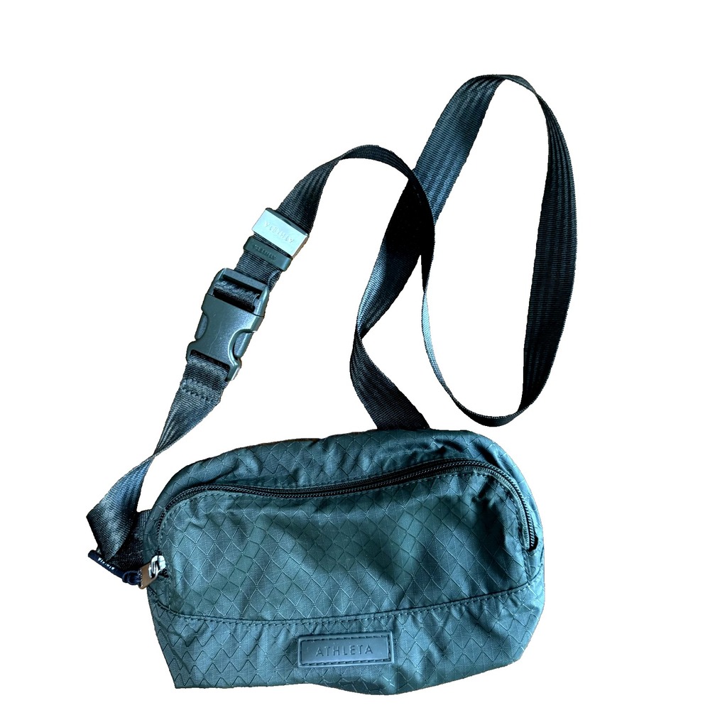 Athleta Sling Belt Bag Excursion Crossbody Ripstop Green Fanny Pack Pocket Sport